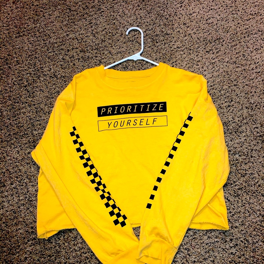 Long sleeve cropped shirt